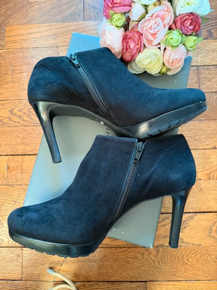 Low boots talons aiguilles Minelli NEUVES - photo numéro 2