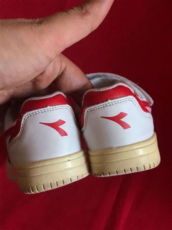 Baskets enfant marque Diadora taille 28 - photo numéro 4