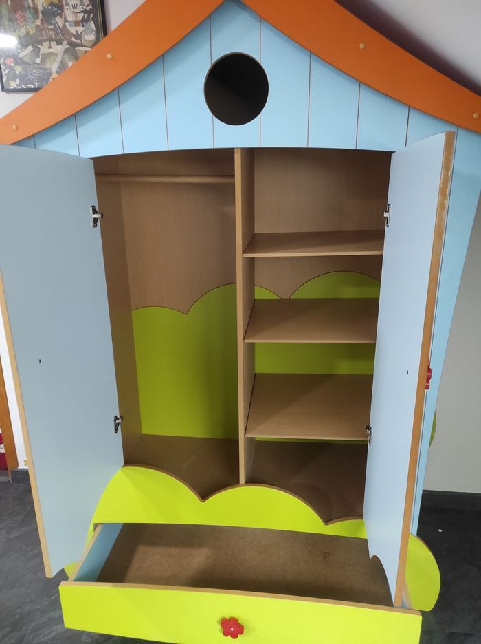 Armoire, lit évolutif et sommier Jeujura