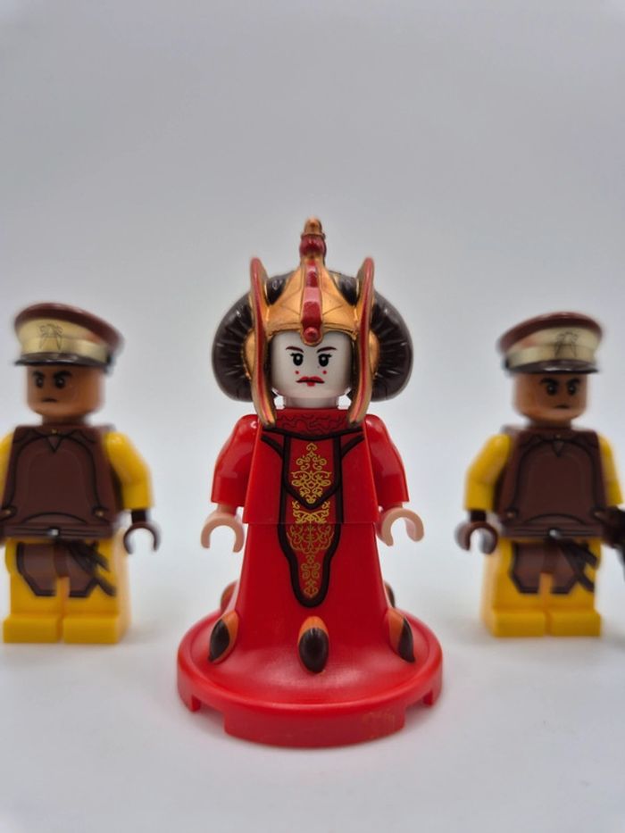 Figurines type lego La Reine Amidala + 2 gardes de Naboo star wars - photo numéro 2
