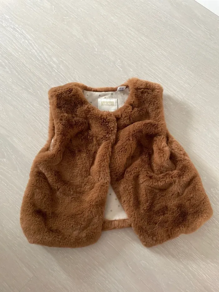 Veste fourrure 3 ans