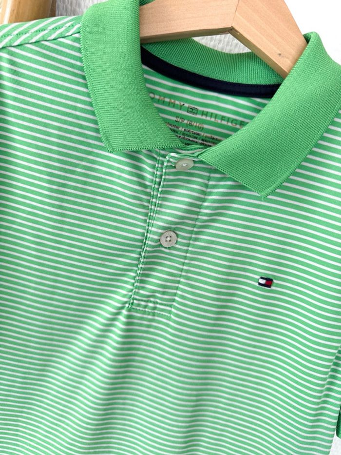 Polo manches courtes à rayures Tommy Hilfiger taille 8-10 ans - photo numéro 2