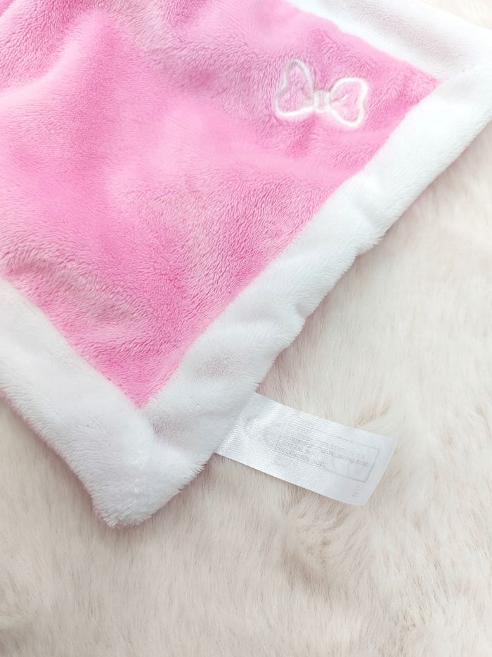 Doudou plat chat Marie les Aristochats Disney Nicotoy mouchoir rose bord blanc noeud - photo numéro 3