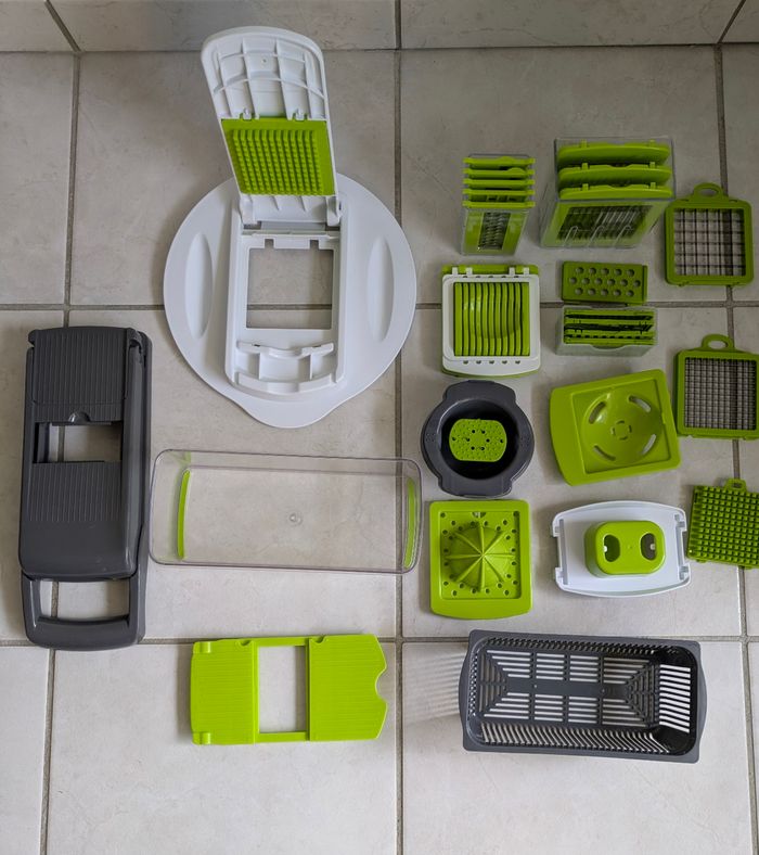 Lot complet kit mandoline multifonction hache Coupe légumes, jamais utilisé. - photo numéro 3