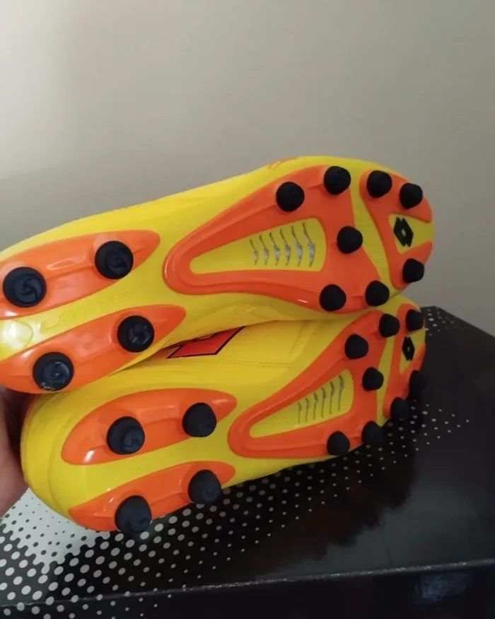 Chaussures de Football Lotto Zhero Gravity pointure 41 - photo numéro 6