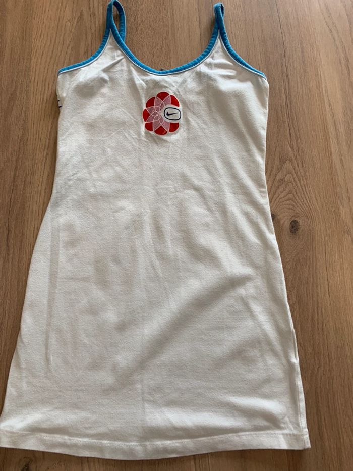 Robe Nike 10 ans