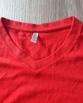 T-shirt manches longues, col V, Taille 14 ans