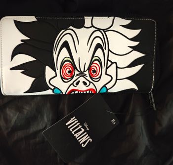 Portefeuille loungefly Cruella disney