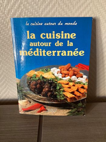 Livre la cuisine autour de la Méditerranée