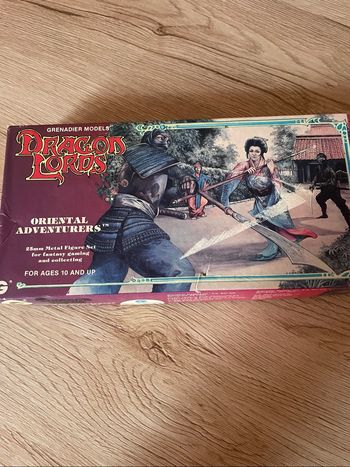 Coffret figurine vintage en plombs dragon lords 1986
