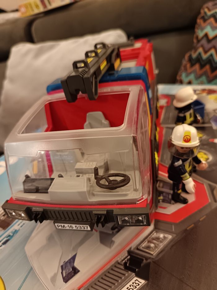Playmobil camion de pompier - photo numéro 2