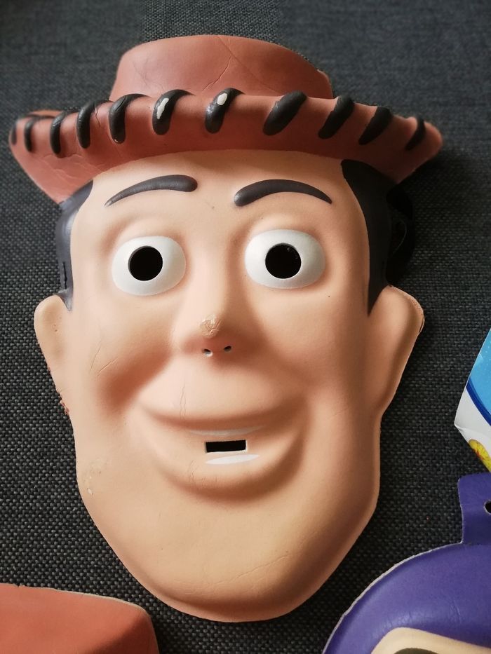 Lot de 3 masques en mousse pour déguisement - photo numéro 4