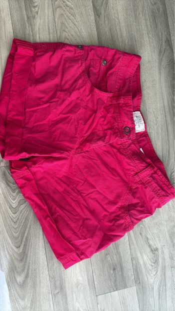 Short H&M rose fuchsia taille 38