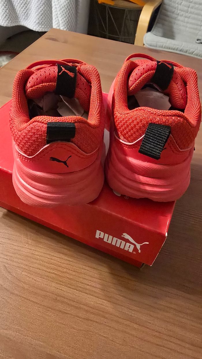 💙🤩🥰 baskets puma Lacets élastiques Pointure 22 garçon 🥰💙🤩 - photo numéro 5