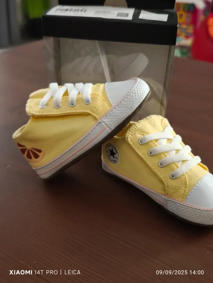 Converse jaune T20