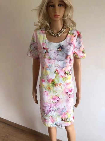 Robe imprimée fleurie à manches courtes Esqualo taille 40 jamais portée