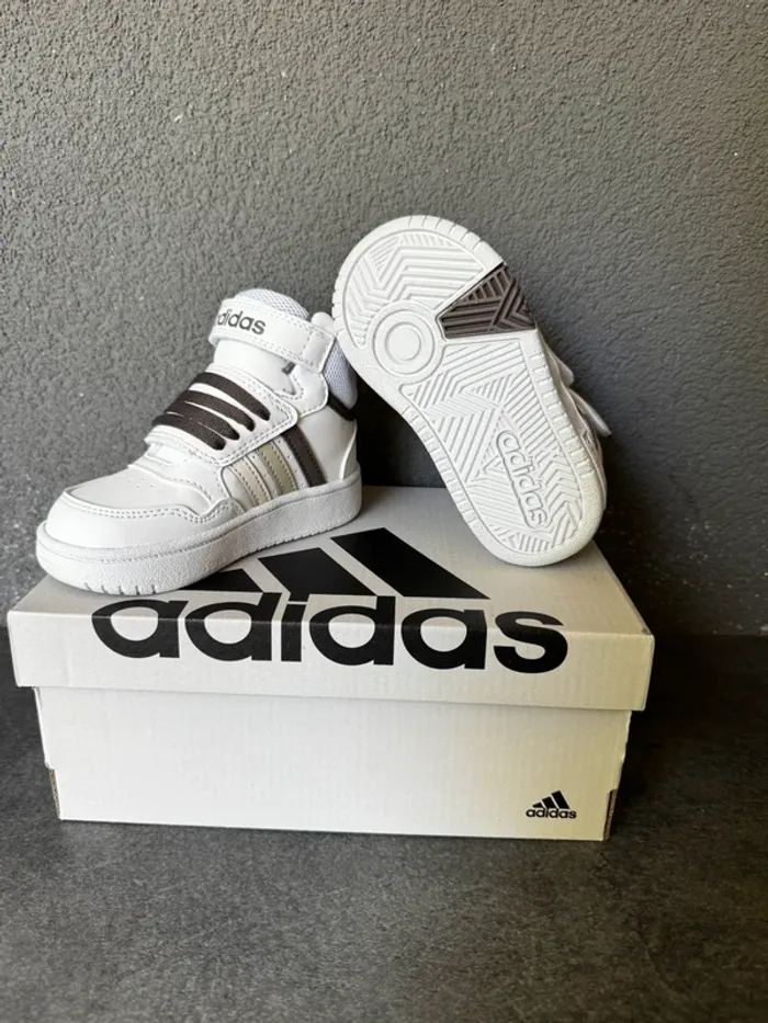 Basket adidas - photo numéro 3