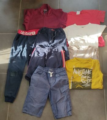 Lot 9 vêtements 8ans