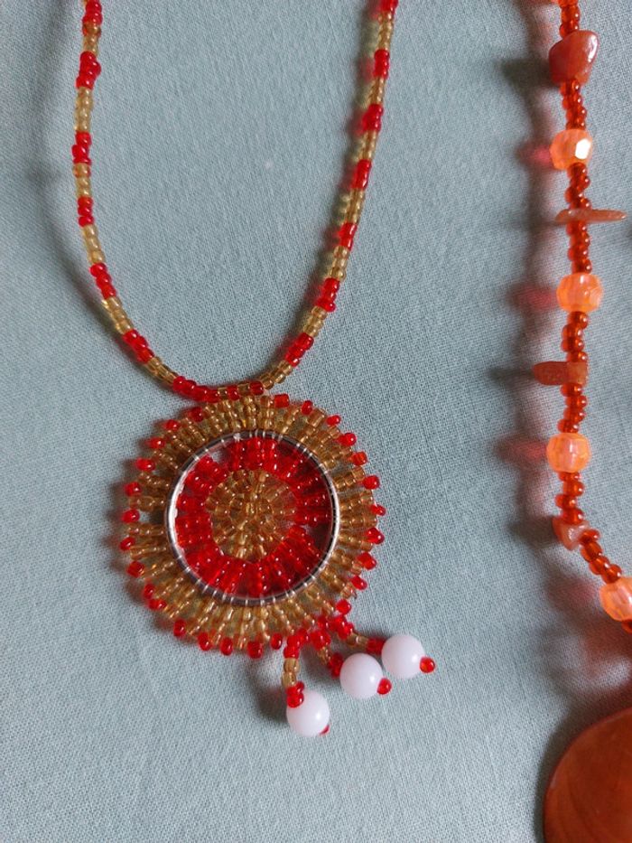 Lot de 3 colliers fantaisie tons orange et doré - photo numéro 3