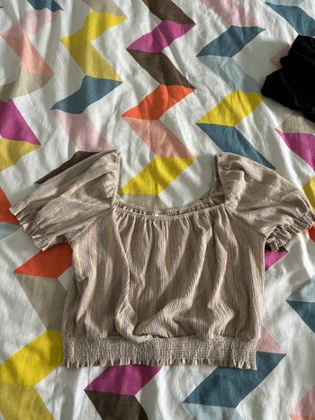 Crop top t shirt col carré et manches ballons