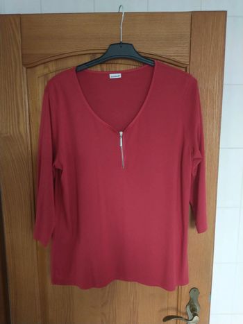 T-shirt rouge Damart manches 3/4 taille 46 48 ou L