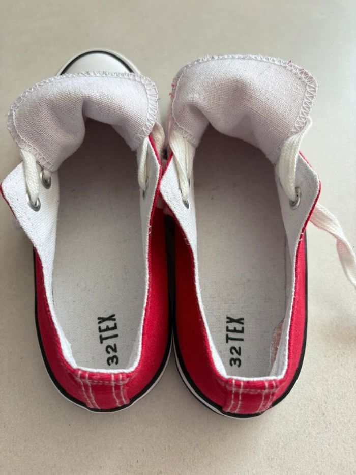 Baskets en toile rouge - taille 32 - Tex - photo numéro 10