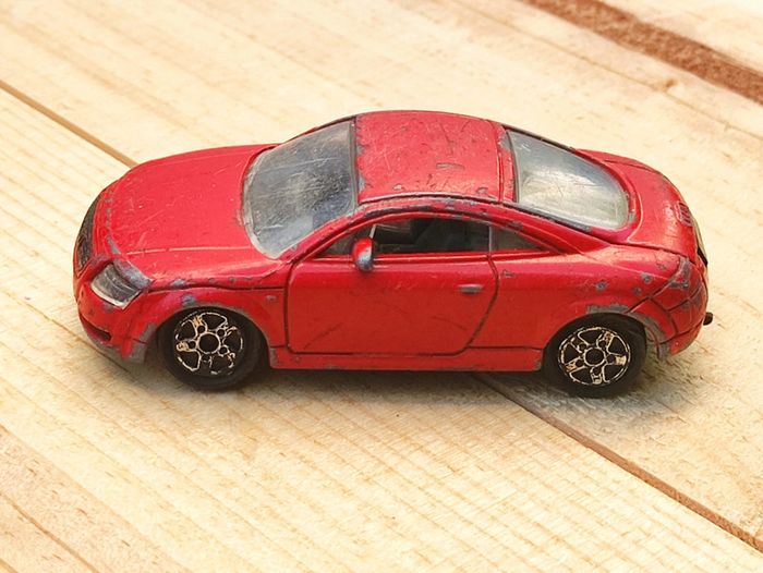 Majorette Audi TT rouge échelle 1/53 - photo numéro 2