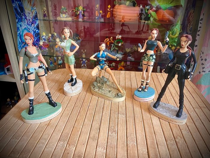 Figurines tomB raider Lara Croft