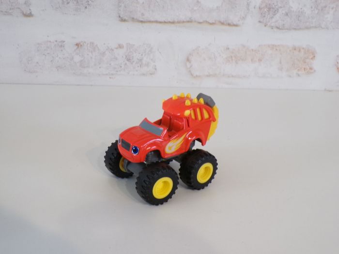 Monster Trucks - Dino Blaze - Les monstres Machines (J5)