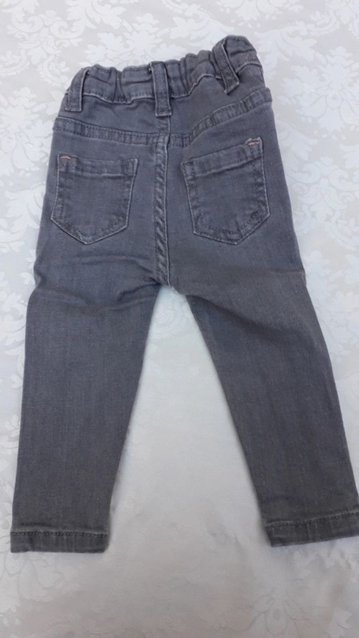 Lot de 2 jeans fille 12 mois - photo numéro 3