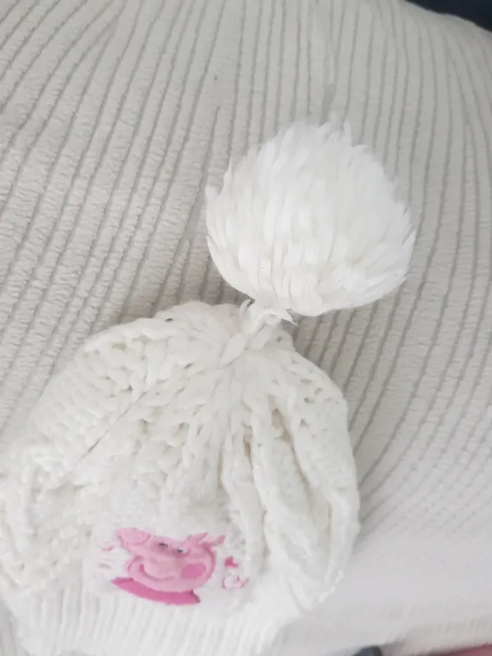 Bonnet PeppaPig Taille 5-8ans - photo numéro 2
