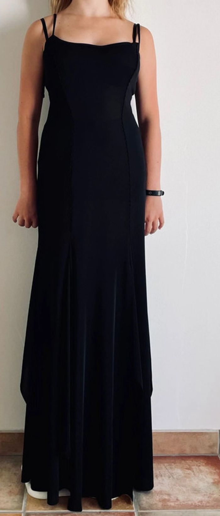 Robe de soirée noire à franges