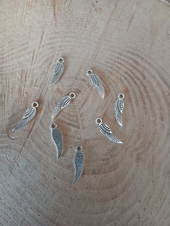 Lot de 22 breloques ailes d’anges