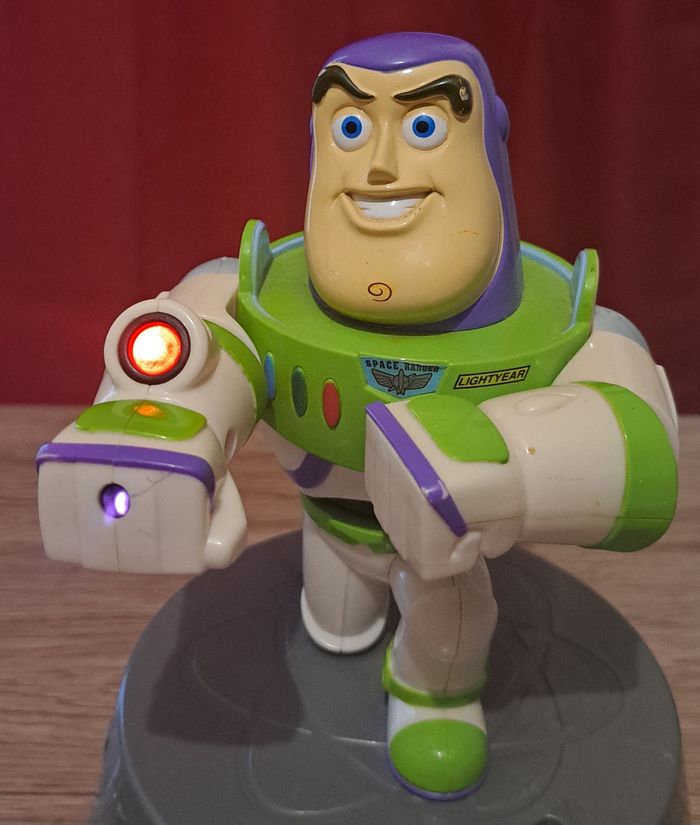 Figurine électronique Disney Pixar Buzz l'Eclair - photo numéro 4
