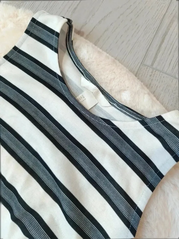Robe marinière H&M 🖤 taille S – Élégante & confortable ! - photo numéro 3