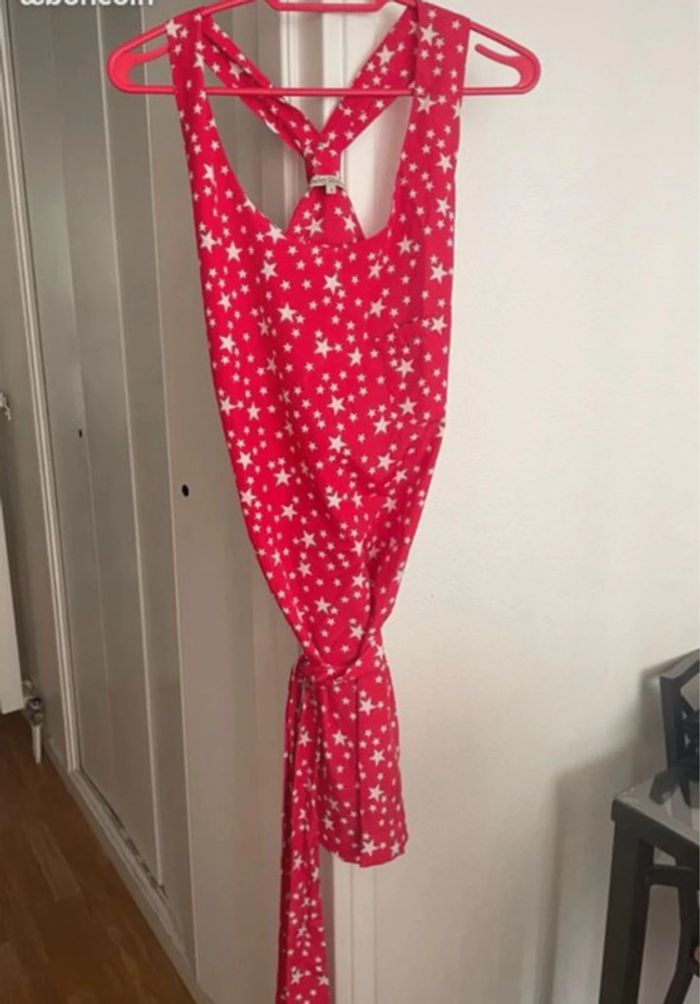 Petite robe d’été croisée dans le dos Scarlet Roos - photo numéro 5