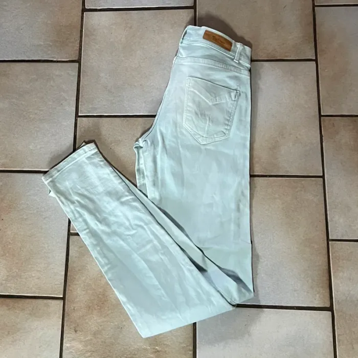 Jean slim bleu ciel