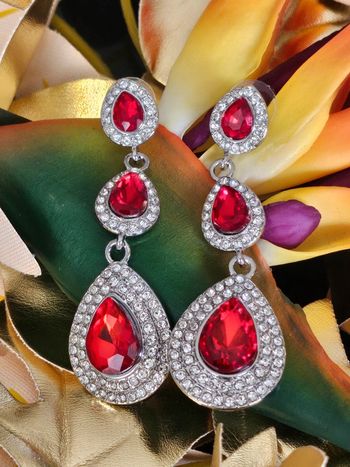 Boucles d oreilles avec zircoms et pierres topaz rouge en acier inoxydable