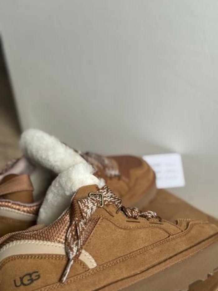 Ugg Lowmel marrons - Taille 39 - photo numéro 3