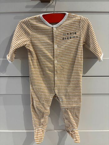 Pyjama en velours Kiabi taille 6 mois