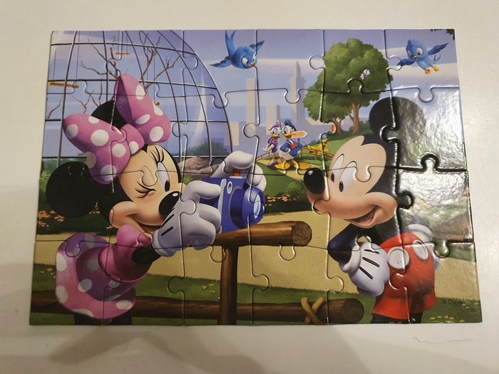 Puzzle Mickey Minnie 24 pièces - photo numéro 2