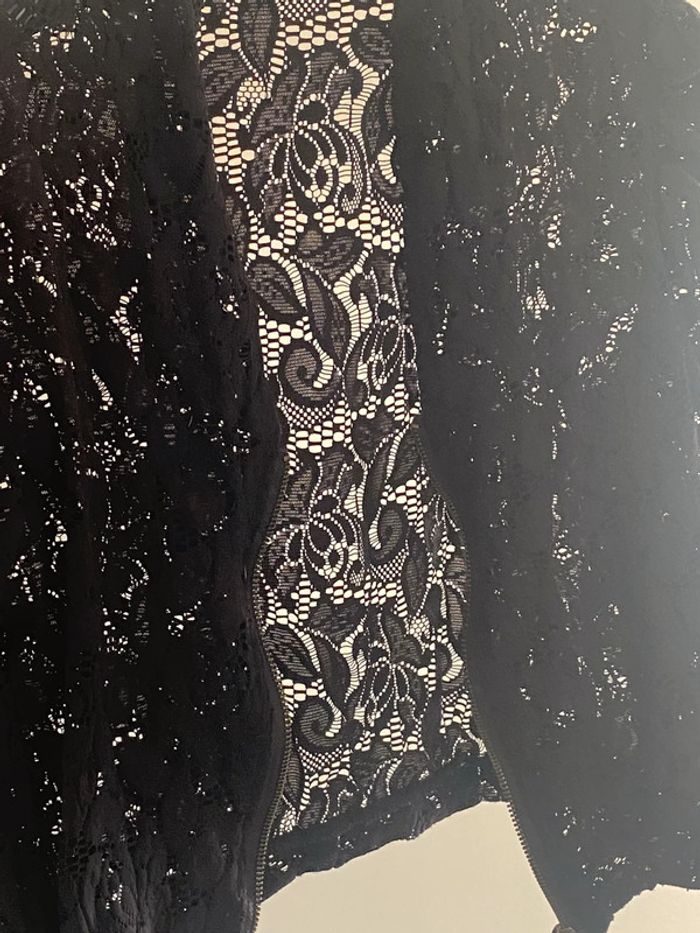 Haut dentelle court - photo numéro 2