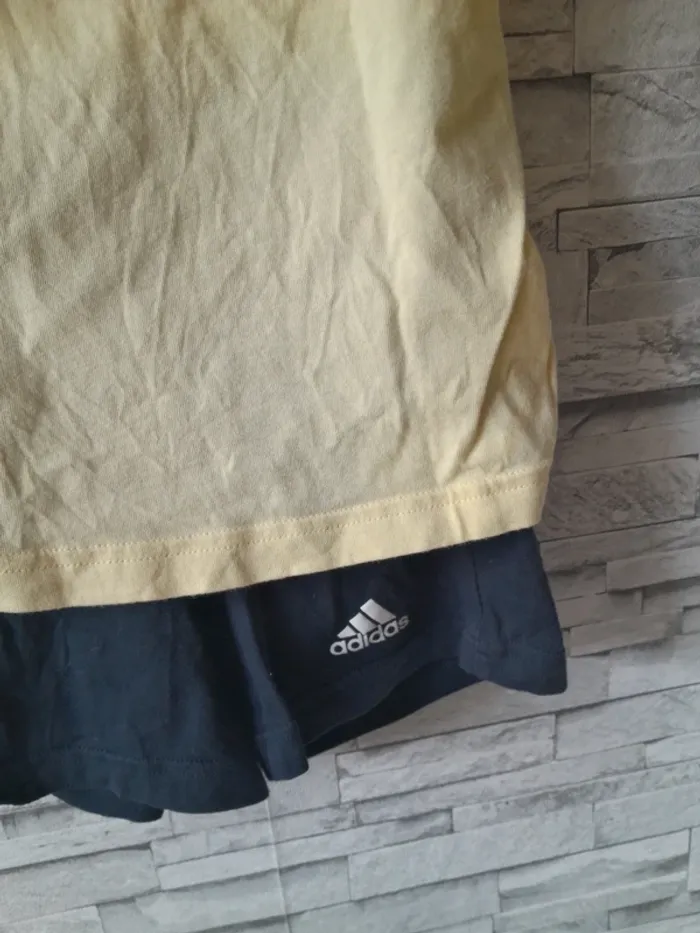 Ensemble short + t-shirt marque Adidas - Très bon état- Taille 24 mois - photo numéro 2