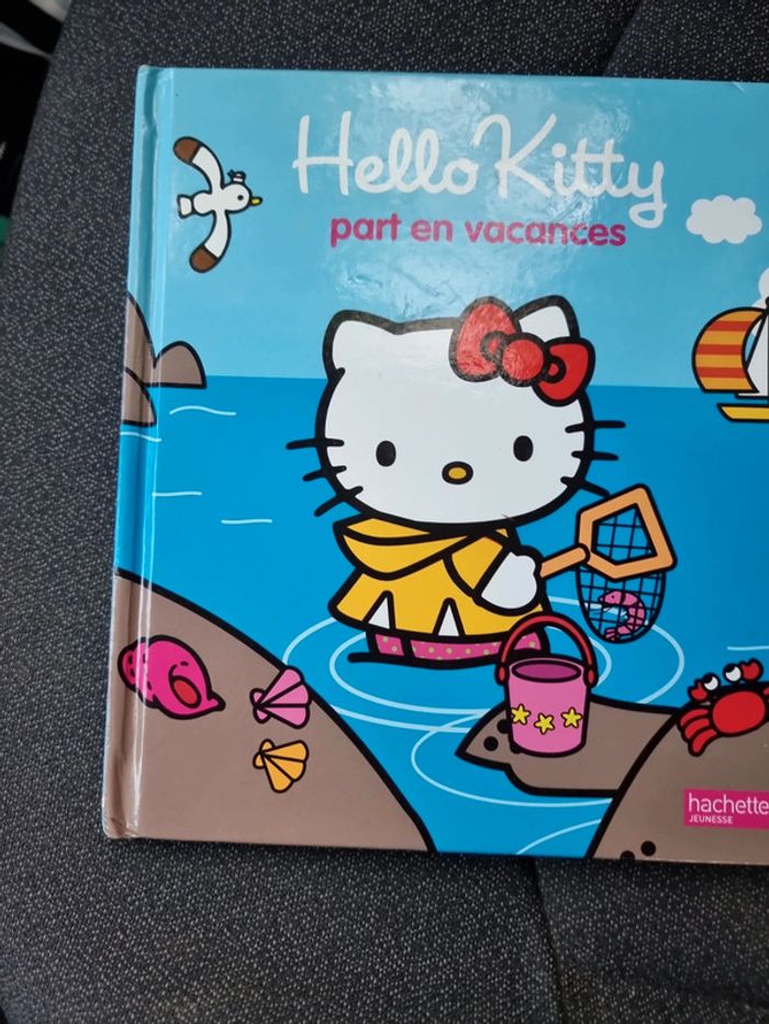 Hello kitty part en vacances #otianabllivre