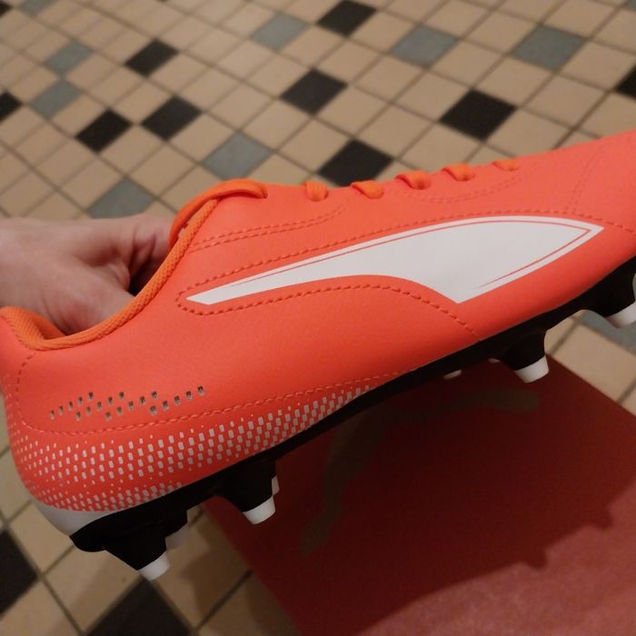 Basket de foot puma neuves jamais porté Pointure 37 et demi - photo numéro 6