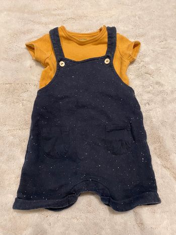 Salopette d’été avec body 12 mois
