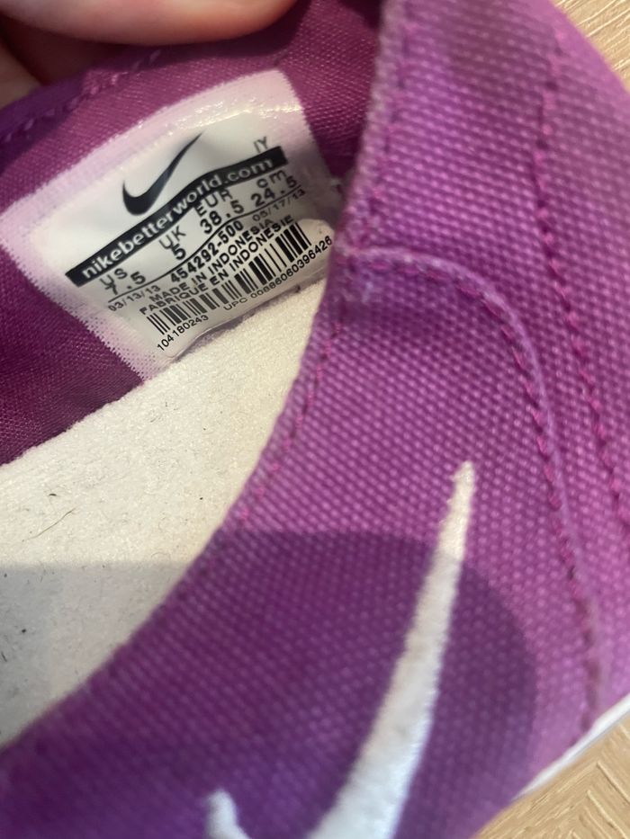 Basket Nike violette et blanche 38,5 - photo numéro 8