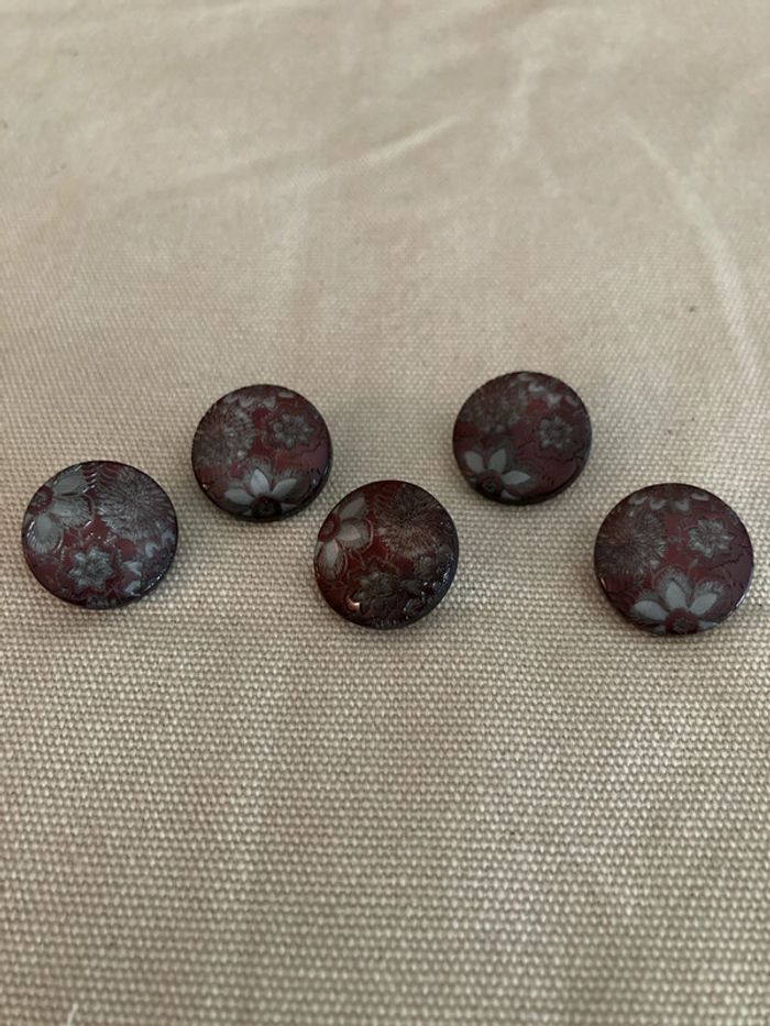 Boutons reflets violets