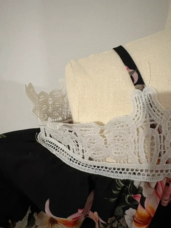 Blouse épaules dénudées fleurie – Taille M - photo numéro 3