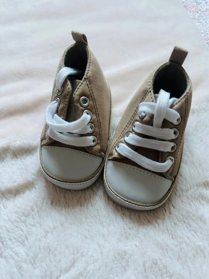 Lot chaussures garçon 6/9 mois - photo numéro 3